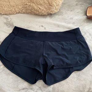 Lululemon Speed Up Low Rise Shorts 2.5”